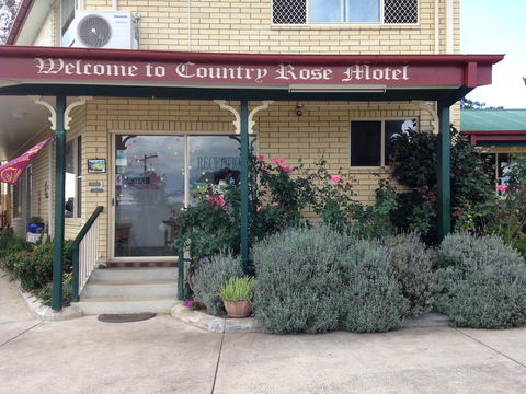 Country Rose Motel Warwick - Holiday Sunshine Coast 1