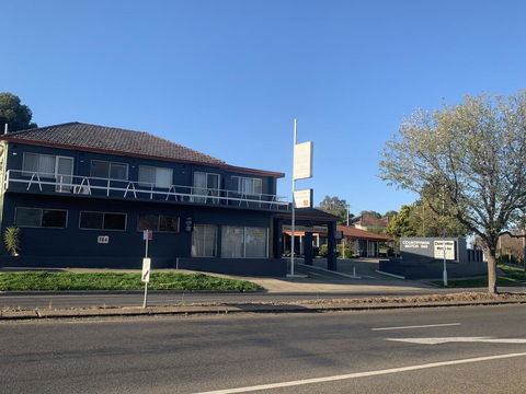 Countryman Motor Inn Cowra - Sunshine Coast Tourism 3