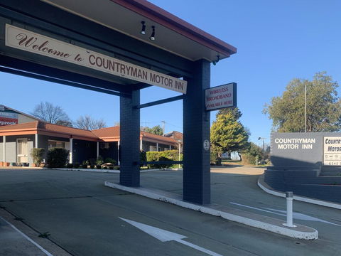 Countryman Motor Inn Cowra - Sunshine Coast Tourism 1