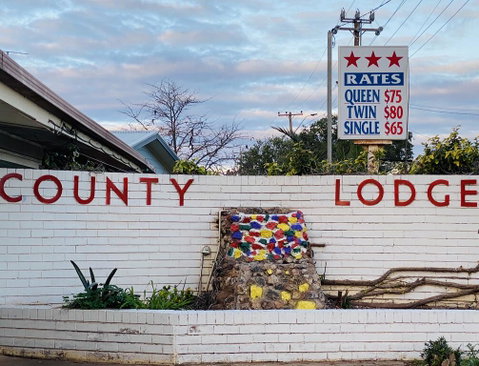 County Lodge Motor Inn - Holiday Sunshine Coast 1