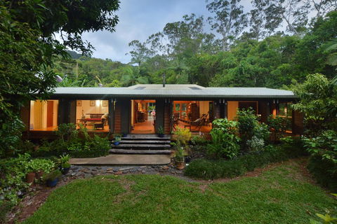 Cow Bay Homestay B&B - Sunshine Coast Tourism 0