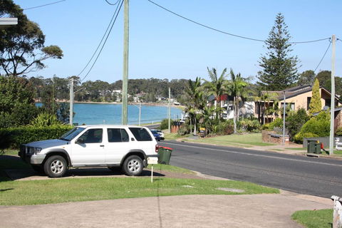 Cozy Beach Weekender - Holiday Sunshine Coast 1