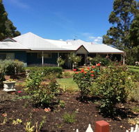 Crabapple Lane - Holiday Sunshine Coast