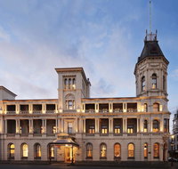 Craig's Royal Hotel - Holiday Sunshine Coast