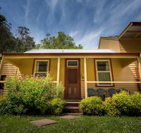 Creek Cottage - Holiday Sunshine Coast