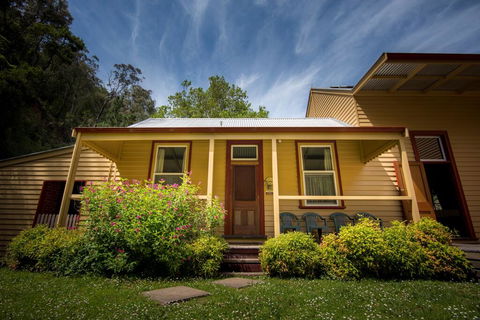 Creek Cottage - Sunshine Coast Tourism 0