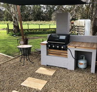 Creswick Motel - Holiday Sunshine Coast