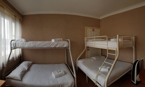 Cringila Hotel - Sunshine Coast Tourism 1