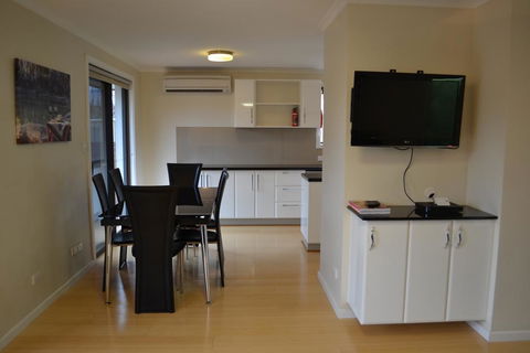 Crisands Of Echuca - Sunshine Coast Tourism 2