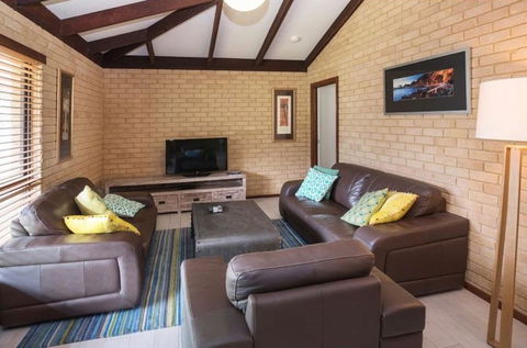 Crystal Shores - Quindalup - Holiday Sunshine Coast 3