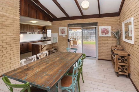 Crystal Shores - Quindalup - Holiday Sunshine Coast 2