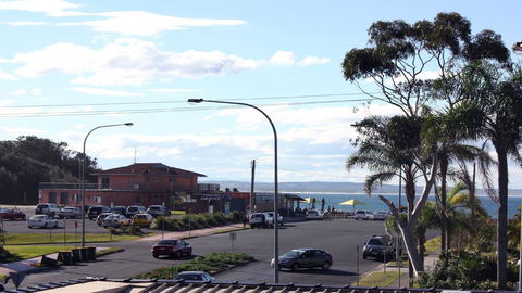 Crystal Waters 6 - CBD Location - Sunshine Coast Tourism 0