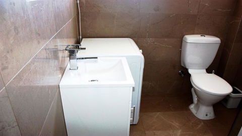Crystal Waters 6 - CBD Location - Sunshine Coast Tourism 3