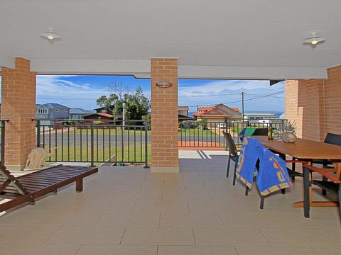 CShells On Quay - Perfect Location And Great Views - Holiday Sunshine Coast 1