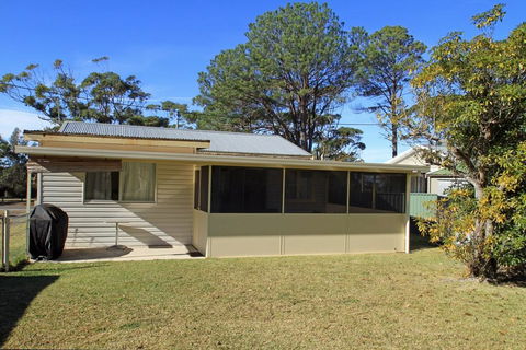 Cudmirrah Reef Cottage - Sunshine Coast Tourism 2