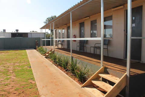 Cue Motel - Sunshine Coast Tourism 2