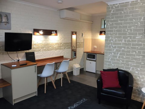 Culcairn Motor Inn - Holiday Sunshine Coast 2