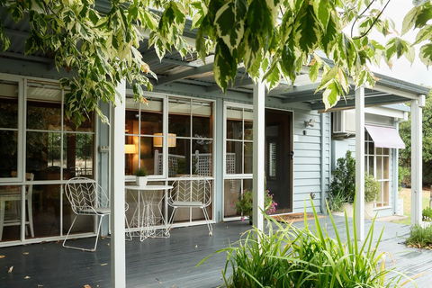 Cumquat Cottage - Sunshine Coast Tourism 1