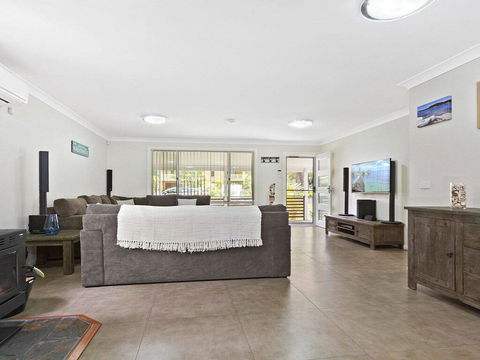 Currambene Cottage - All About Location - Sunshine Coast Tourism 1