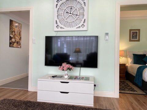 Curtis Falls Studio-Apartment - Sunshine Coast Tourism 2
