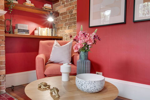 Cute Heritage Terrace Minutes From The City - Holiday Sunshine Coast 2