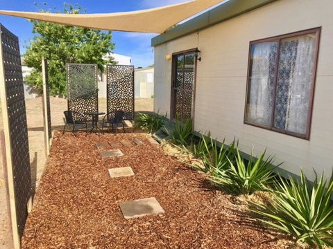 Cute Private Studio Flat With AIRCON! - Sunshine Coast Tourism 0