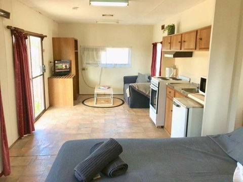 Cute Private Studio Flat With AIRCON! - Sunshine Coast Tourism 1