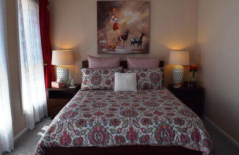 Cutmore Cottages - Bagala Bungalow - Sunshine Coast Tourism 0