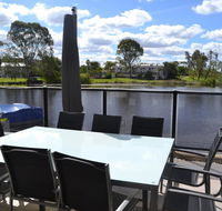 Cypress Drive Town House - Holiday Sunshine Coast