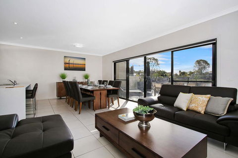 Cypress Townhouse 21 - Mulwala - Sunshine Coast Tourism 0