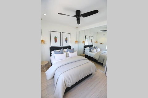 D'Luxe Designer Den Bondi-Ocean View Apartment - Sunshine Coast Tourism 2