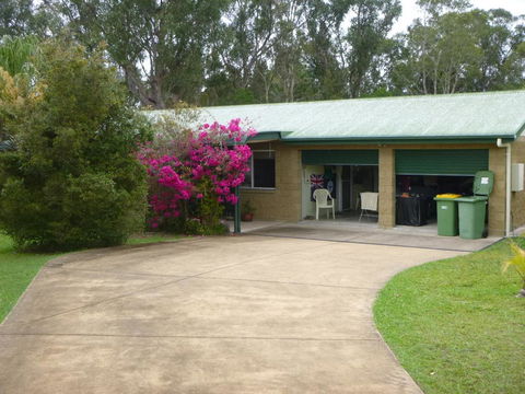 Dad & Alice's Place - Sunshine Coast Tourism 0