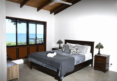 Daintree Oceanview Retreat - Holiday Home - Sunshine Coast Tourism 3