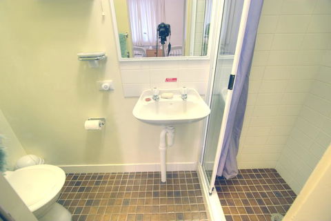 Dauphine 3/23 Townsend Street - Sunshine Coast Tourism 1