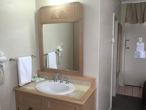 Dawson Motor Inn - Sunshine Coast Tourism 2