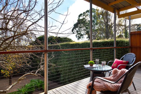 Daylesford House Studio - Sunshine Coast Tourism 3