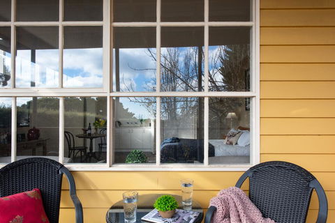 Daylesford House Studio - Sunshine Coast Tourism 2