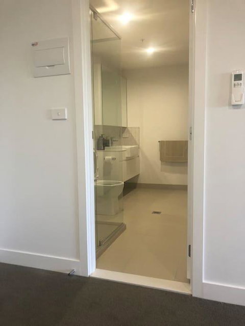 Deakin 2Bed 2Bath And Free Parking - Sunshine Coast Tourism 3