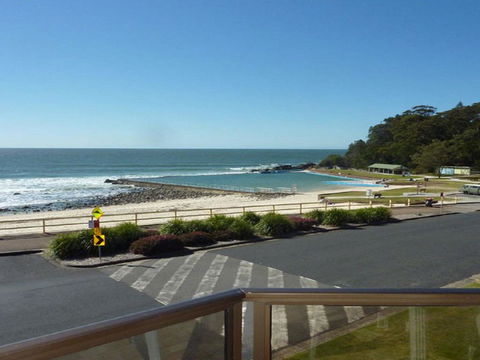 Debra Court 6 - Sunshine Coast Tourism 1
