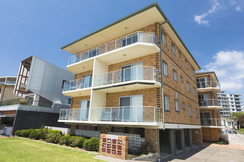 Debra Court Unit 1 - Sunshine Coast Tourism 0