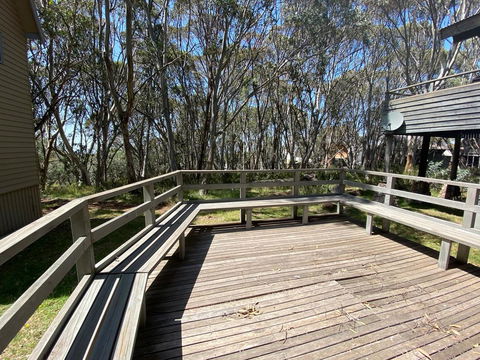 Deep Powder - Sunshine Coast Tourism 1