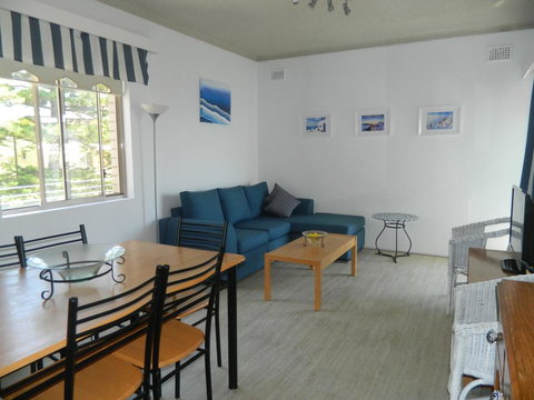 Del Rae Unit 15 - Shoal Bay - Holiday Sunshine Coast 1