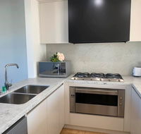 Delicate and Peaceful Bundoora Townhouse 10 - Holiday Sunshine Coast