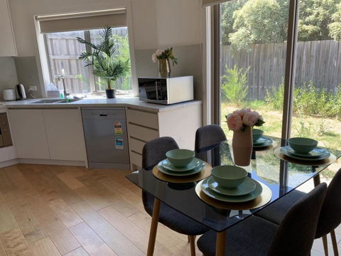 Delicate And Peaceful Bundoora Townhouse 11-R2 - Sunshine Coast Tourism 2