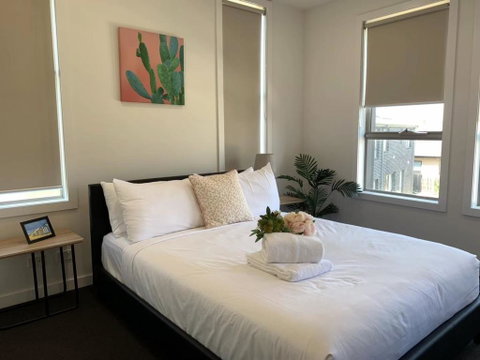 Delicate And Peaceful Bundoora Townhouse 11-R2 - Sunshine Coast Tourism 0