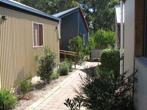 Derwent Bridge Chalets & Studios - Holiday Sunshine Coast 2