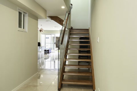 Design Sydney Home - Holiday Sunshine Coast 2