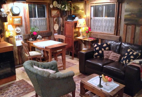Devon Cottage - Sunshine Coast Tourism 2