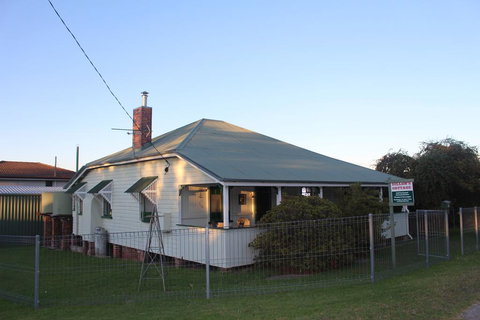 Dillons Cottage - Sunshine Coast Tourism 0