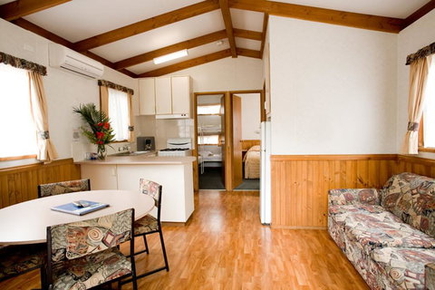 Discovery Parks - Emerald Beach - Sunshine Coast Tourism 1